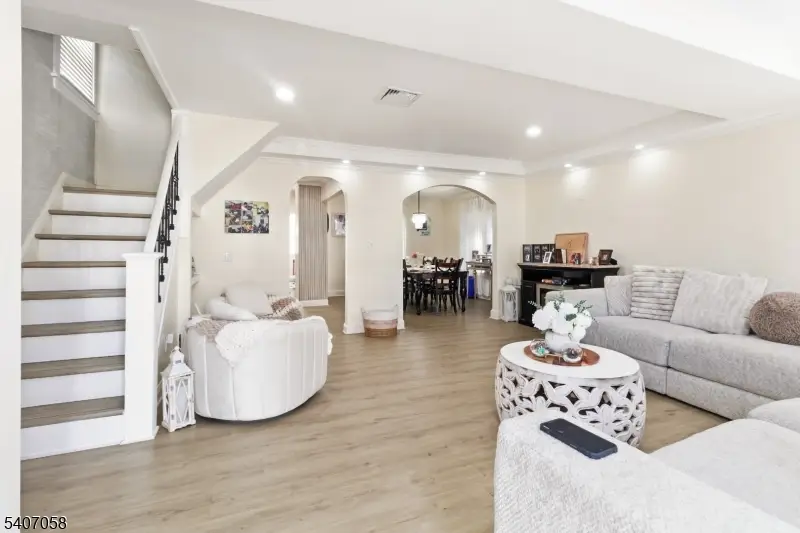 273 E 6th St, Clifton, NJ 07011 - Image #2