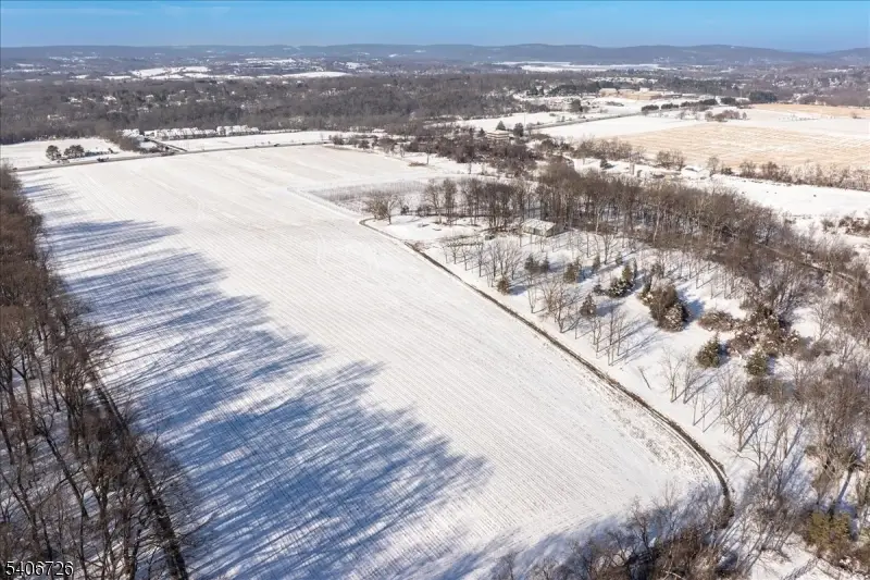 63 Valley Crest Rd, Clinton Township, NJ 08833 - Image #2