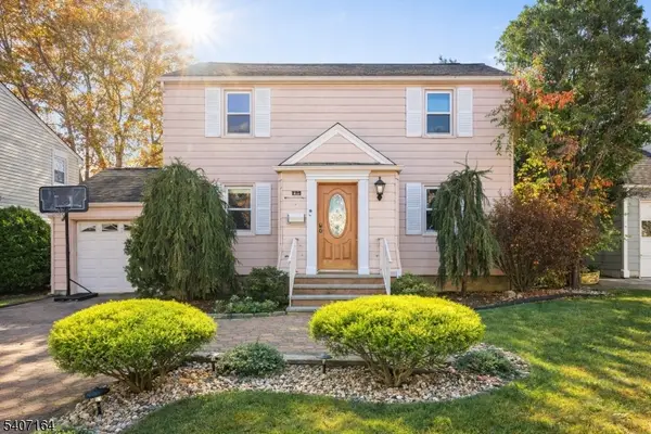 71 Fernwood Ct, Clifton City, NJ 07011