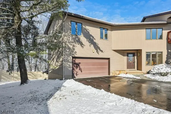 39 Cedarwood Ter., Woodland Park, NJ 07424