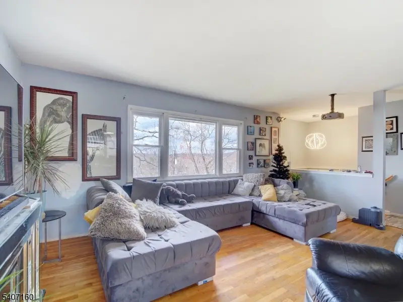 221 Chincopee Ave, Hopatcong, NJ 07843 - Image #3