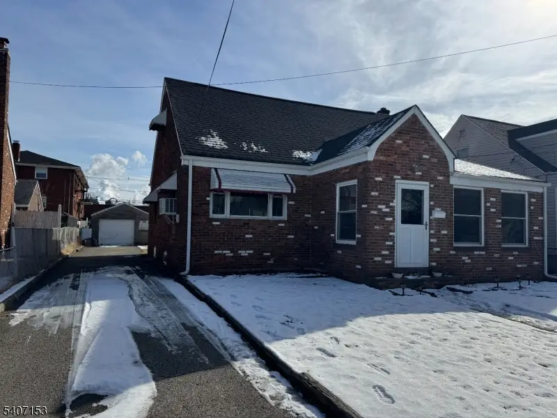 1632 Essex Ave, Linden, NJ 07036 - Image #2