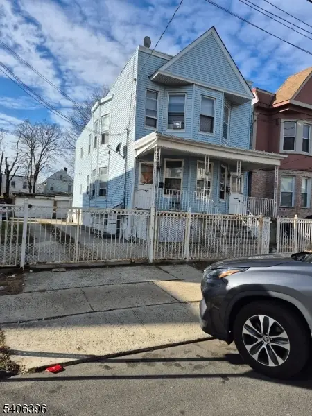 77 Pearsall Ave, Jersey City, NJ 07305 - Image #1