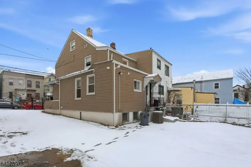 68 Kearny St, Newark, NJ 07104 - #1