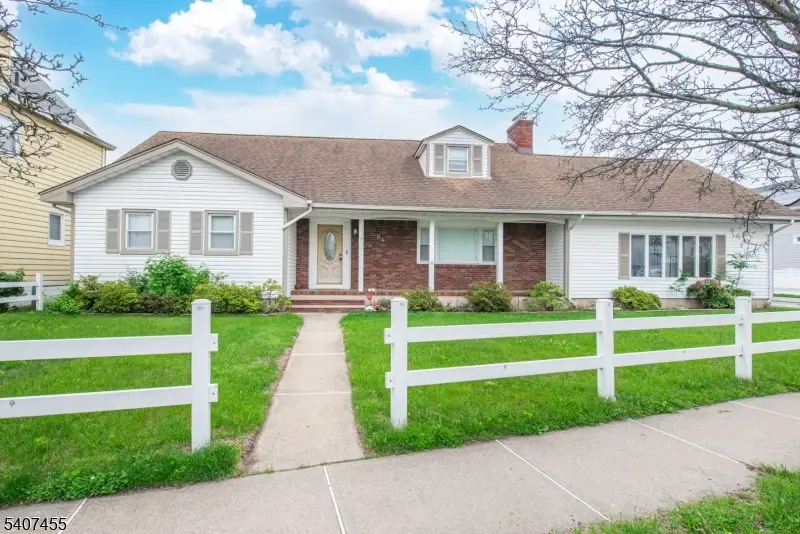 84 Locust Ave, Wallington, NJ 07057 - Image #1