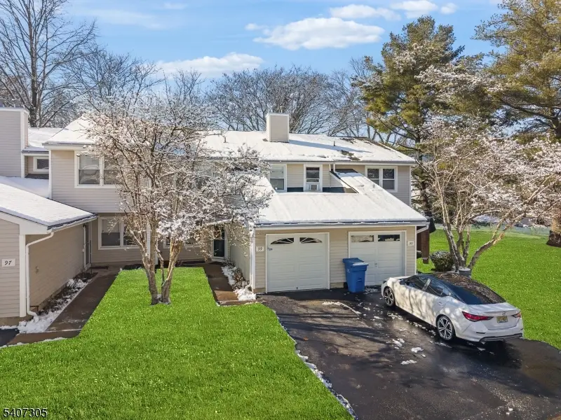 99 Woodmere Dr, Parlin, NJ 08859 - Image #2