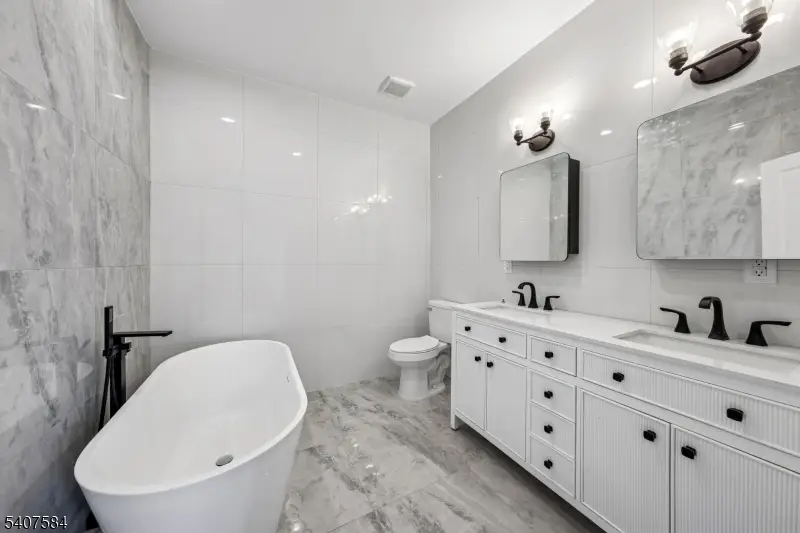 275 Claremont Ave, Jersey City, NJ 07305 - Image #3