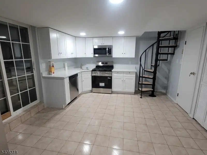 1449 Gehr Pl, North Bergen, NJ 07047 - #2