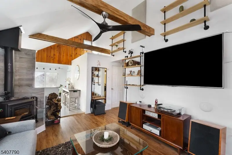 110 Breakneck Rd, Highland Lakes, NJ 07422 - Image #3