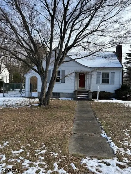 212 Pascack Rd, Woodcliff Lake Boro, NJ 07677