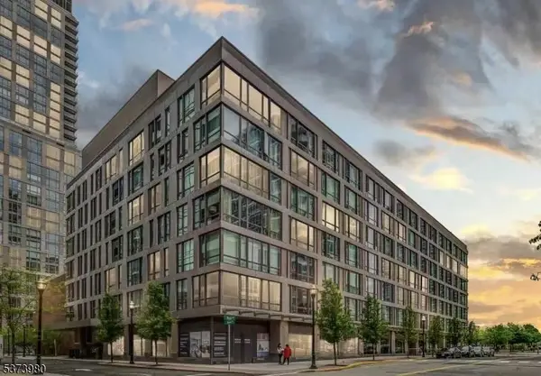 2 Shore Ln, Jersey City, NJ 07310