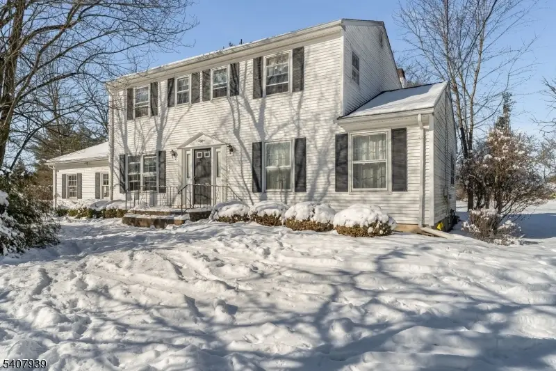 3 Meadow Lark Ct, Raritan Township, NJ 08822 - Image #1