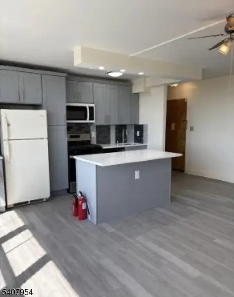 704-712 N Broad St. 8d #D, Elizabeth, NJ 07208 - Image #3