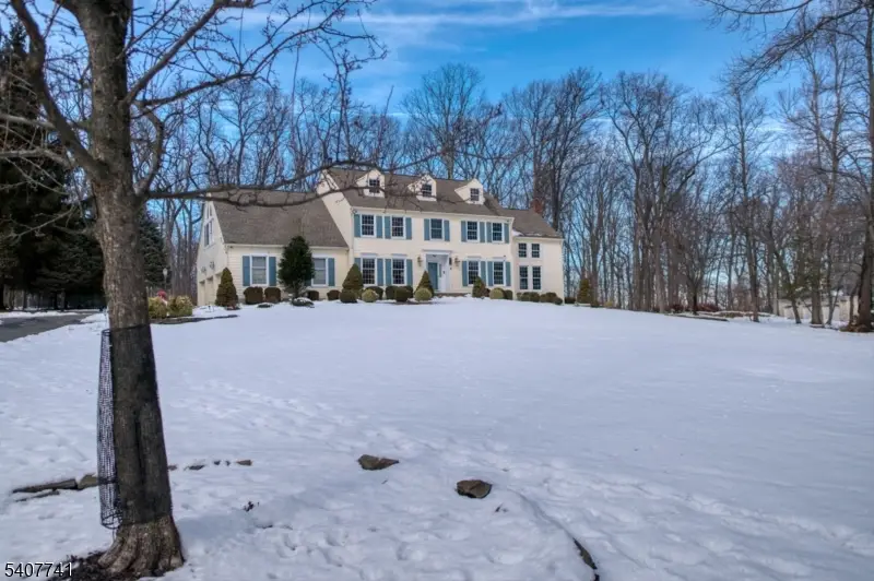 40 Rustic Trl, Raritan Township, NJ 08822 - Image #3