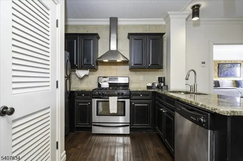 3 Wild Turkey Way 411-413 #411-, Hardyston, NJ 07419 - #2