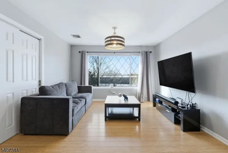 192 Burnett Ave #15, Maplewood, NJ 07040 - Image #1