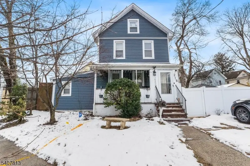 218 Muhlenberg Pl, Plainfield, NJ 07060 - Image #3