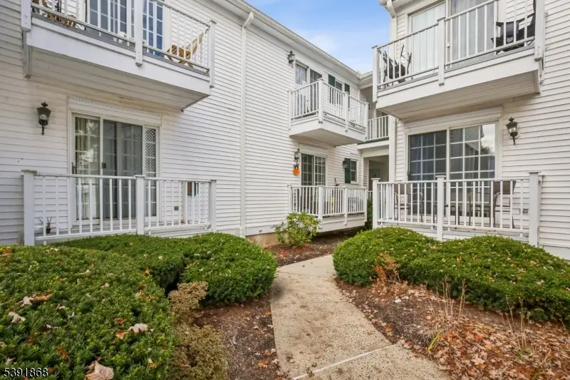 49 Alexandria Way Ondo, Bernards, NJ 07920 - #1