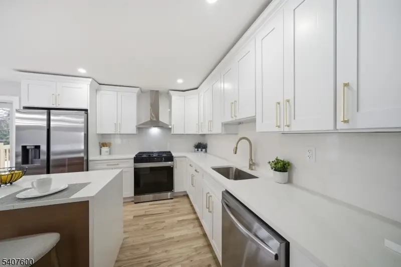 12 Thornton Ln, Piscataway, NJ 08854 - #3