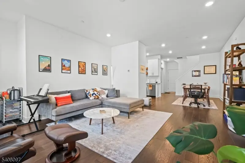 353 Main St, Singac, NJ 07424 - Image #2