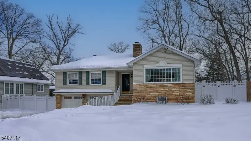 174 Hillcrest Dr, Packanack Lake, NJ 07470 - Image #2