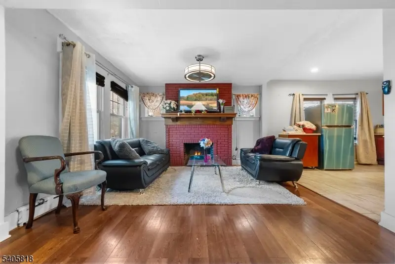 130 Renner Ave, Newark, NJ 07112 - #3