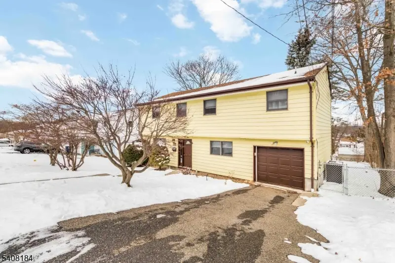 515 Herrick Dr, Rockaway Township, NJ 07866 - Image #3