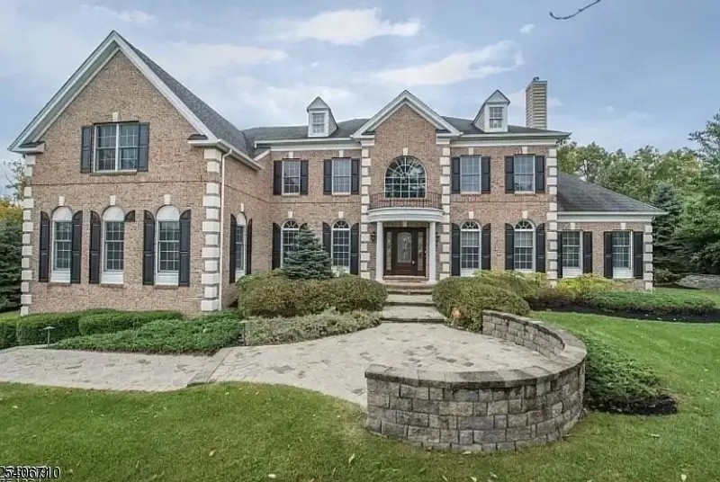 37 Crown View Ct, Sparta, NJ 07871 - Image #1