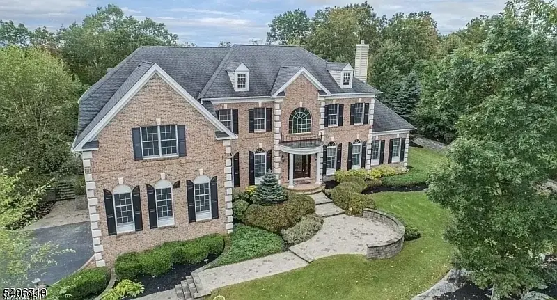 37 Crown View Ct, Sparta, NJ 07871 - Image #2