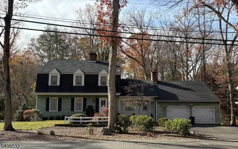 418 Pines Lake Dr, Pines Lake, NJ 07470 - Image #1