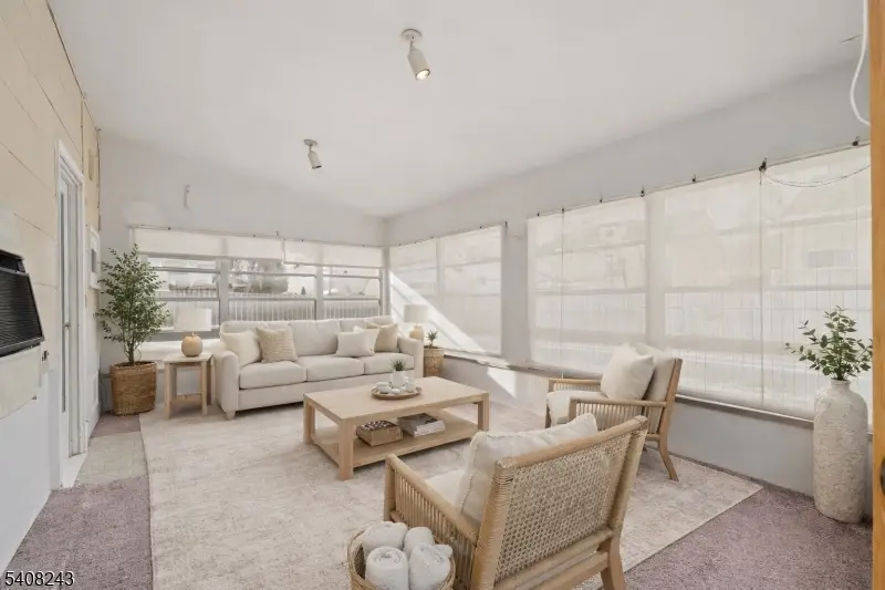 14 Pembrook Dr, Kenilworth, NJ 07033 - Image #2