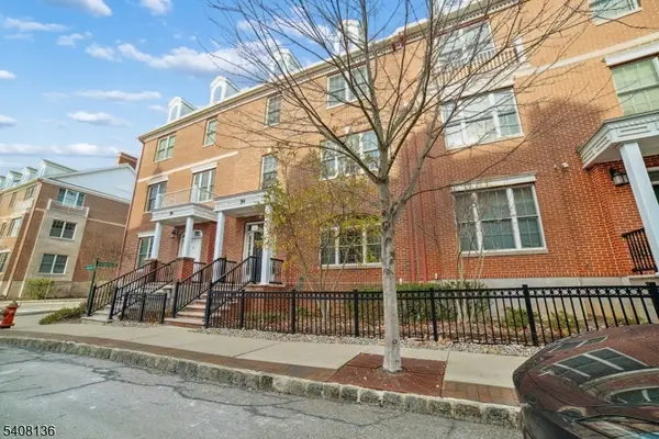 54 Carillon Cir, Livingston Twp., NJ 07039