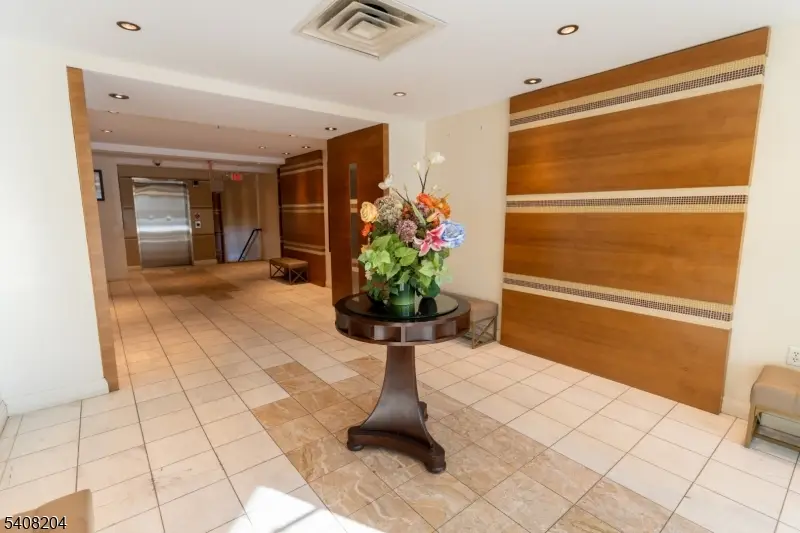 30 Freedomway #406, Jersey City, NJ 07305 - Image #3