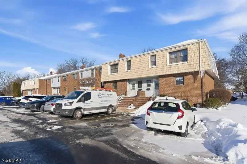 108 Windsor Ct, Hillsborough, NJ 08844 - Image #2