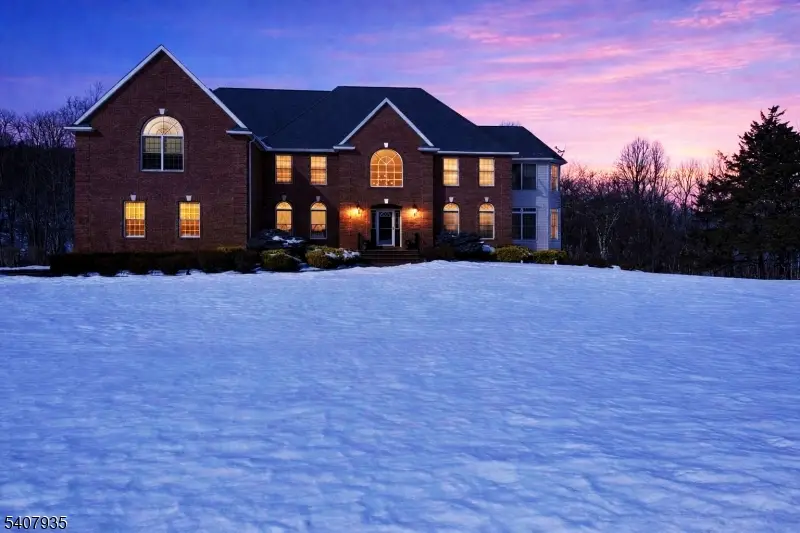 107 Lambert Dr, Sparta, NJ 07871 - Image #1