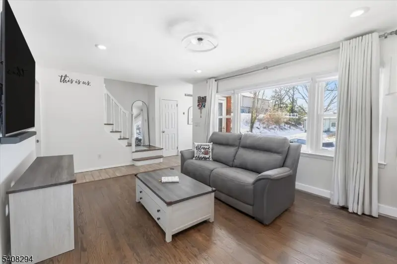 7 Chaplin Ct, Clifton, NJ 07012 - Image #3