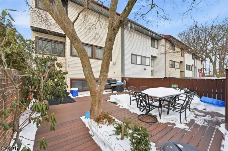 159 Henderson Pl, East Windsor, NJ 08520 - Image #2