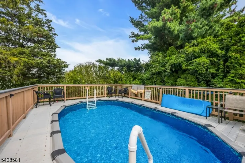 18 Mountainview Dr, Clifton, NJ 07013 - Image #3