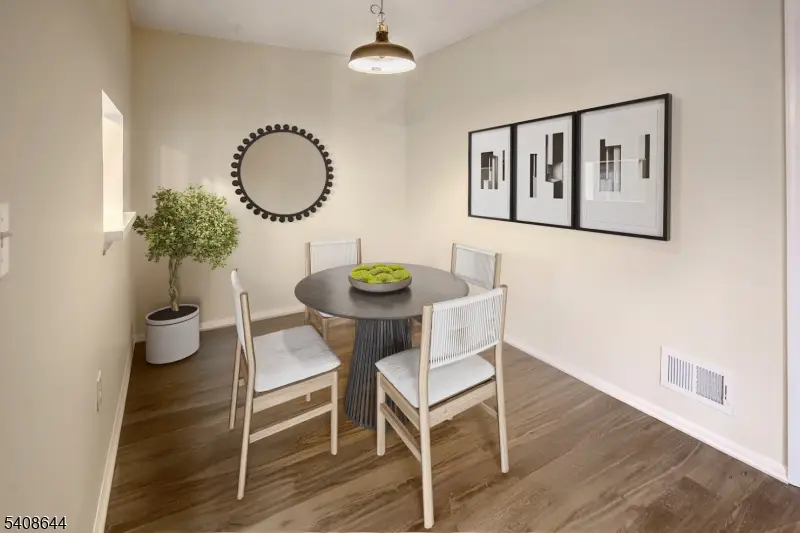 1306 Boxwood Drive, Branchburg, NJ 08876 - Image #2