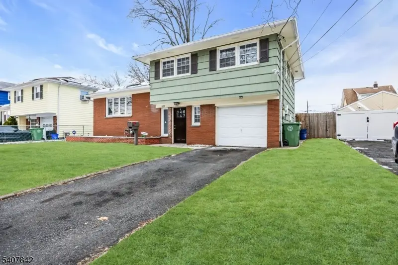 1022 Frank St, Roselle, NJ 07203 - Image #2