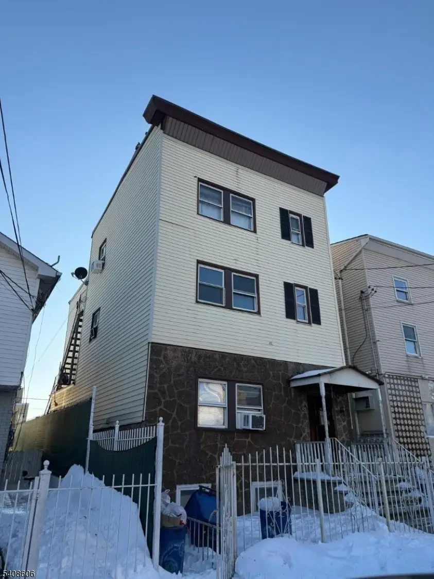 69 South St, Newark, NJ 07102 - Image #1