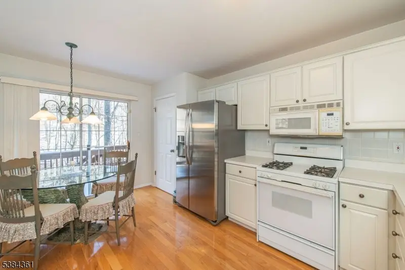 19 Morning Watch Rd, Wayne, NJ 07470 - Image #3