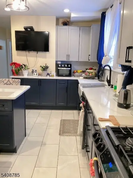 552 Paul St #8, Hillside, NJ 07205 - #3