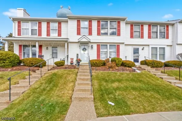 35 Liberty Ln, Franklin Boro, NJ 07416