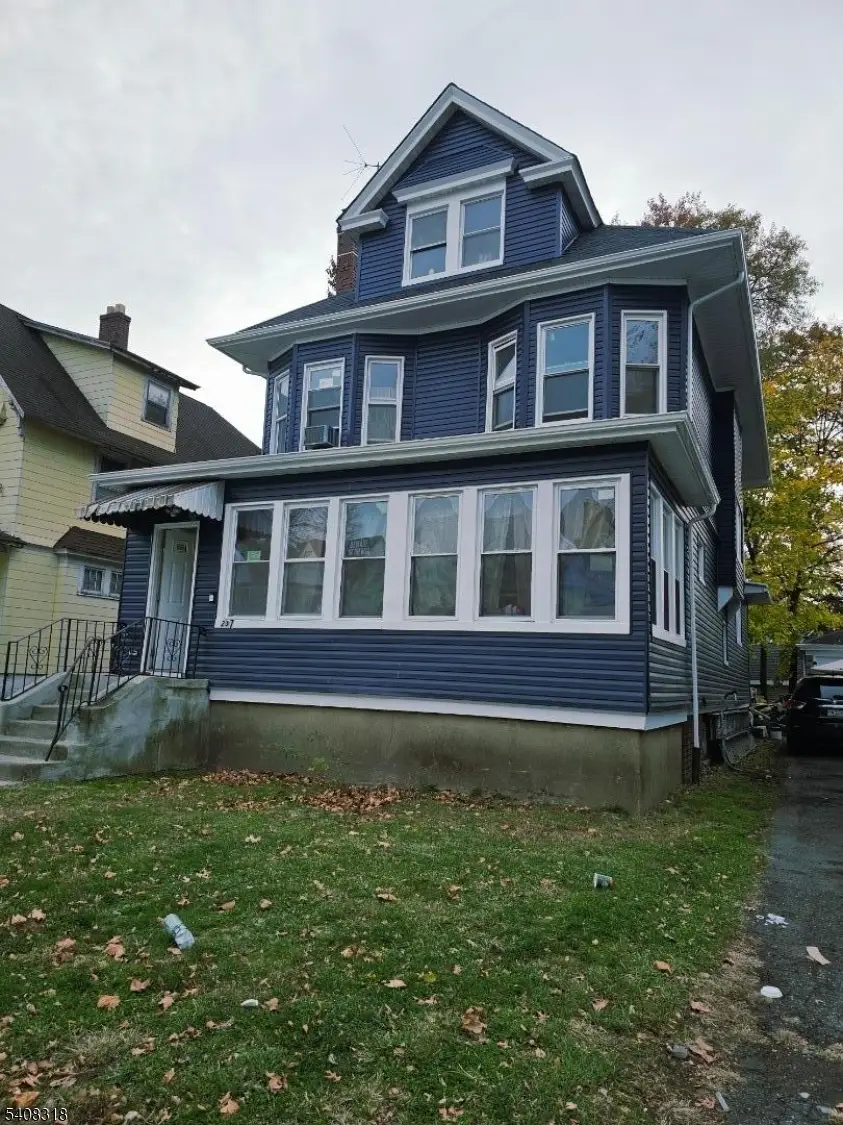 237 Rutledge Ave, East Orange, NJ 07017 - Image #2