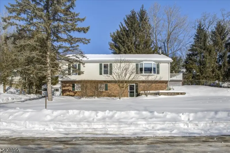 19 Danbury Ln, Lake Hopatcong, NJ 07849 - Image #1