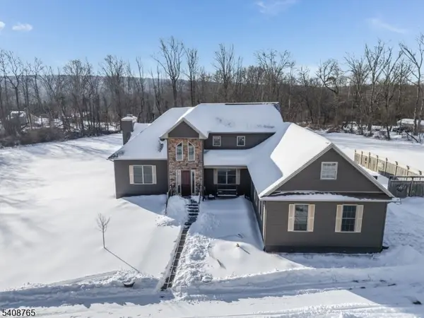 23 Dewey Ln, Lebanon Twp., NJ 08826