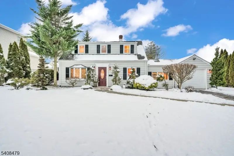 22 Woodlot Rd, Preakness, NJ 07470 - Image #2