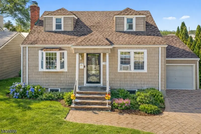 102 Barnsdale Rd, Clifton, NJ 07013 - Image #2