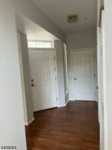 1056 Deerhaven Ter, Lopatcong Overlook, NJ 08886 - Image #3